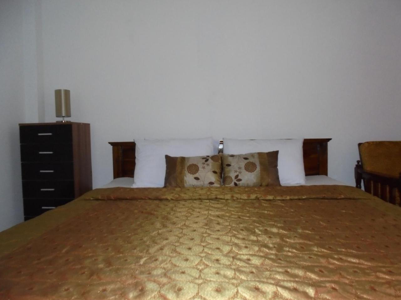 Jmf Hotel Negombo Bagian luar foto