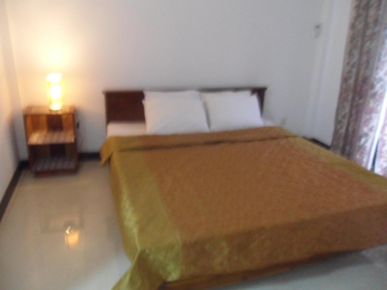 Jmf Hotel Negombo Bagian luar foto